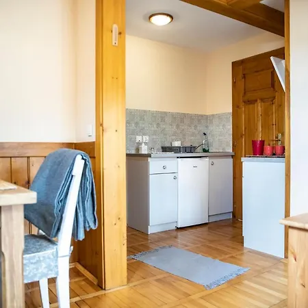 Apartment Leluja *